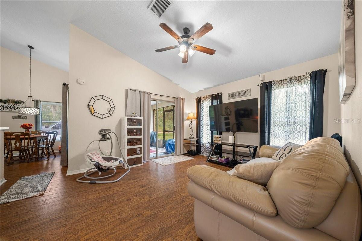 CARLTON VILLAGE PARK - Residential