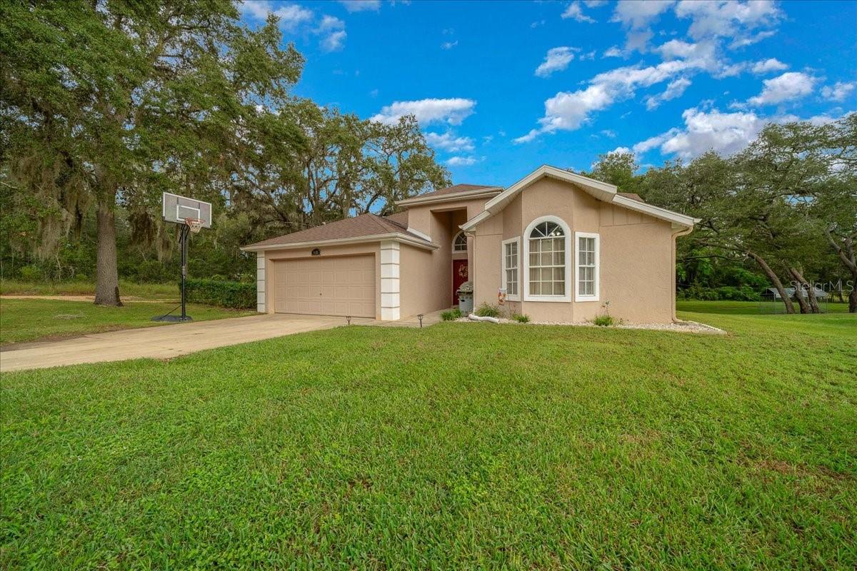 CARLTON VILLAGE PARK - Residential