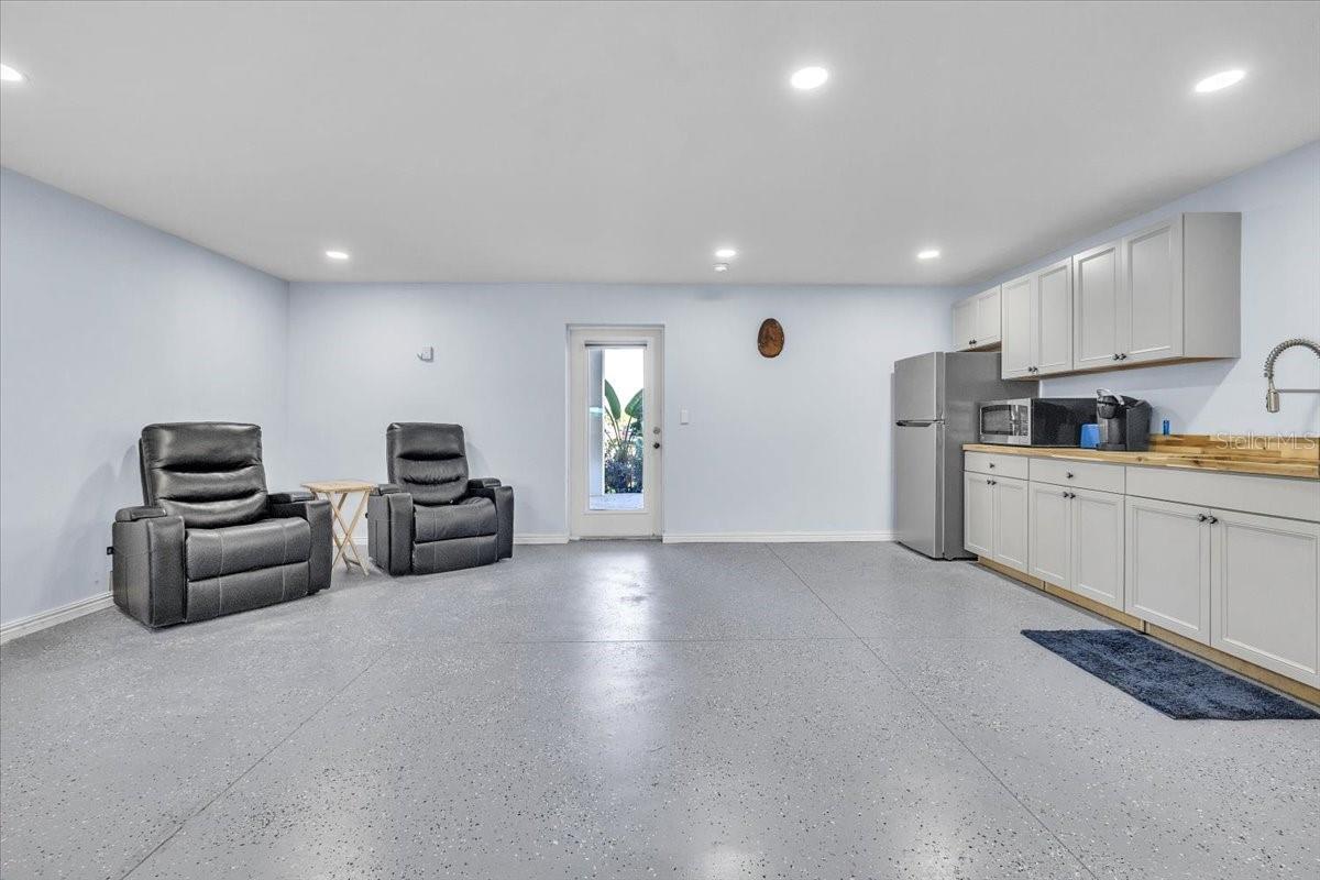 EAST LAKE COLONY - Residential