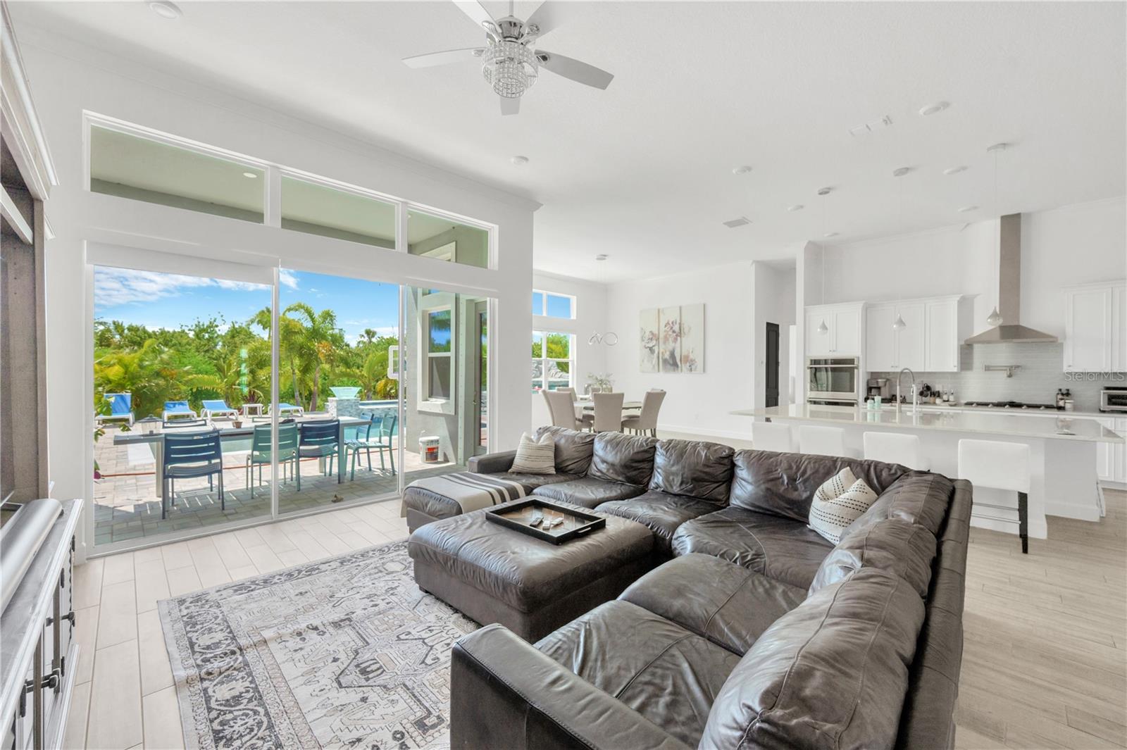 MIRABAY PH 3C-3 - Residential
