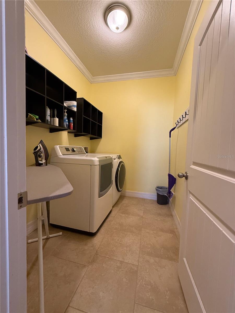 GRANDE CHAMPION - Residential