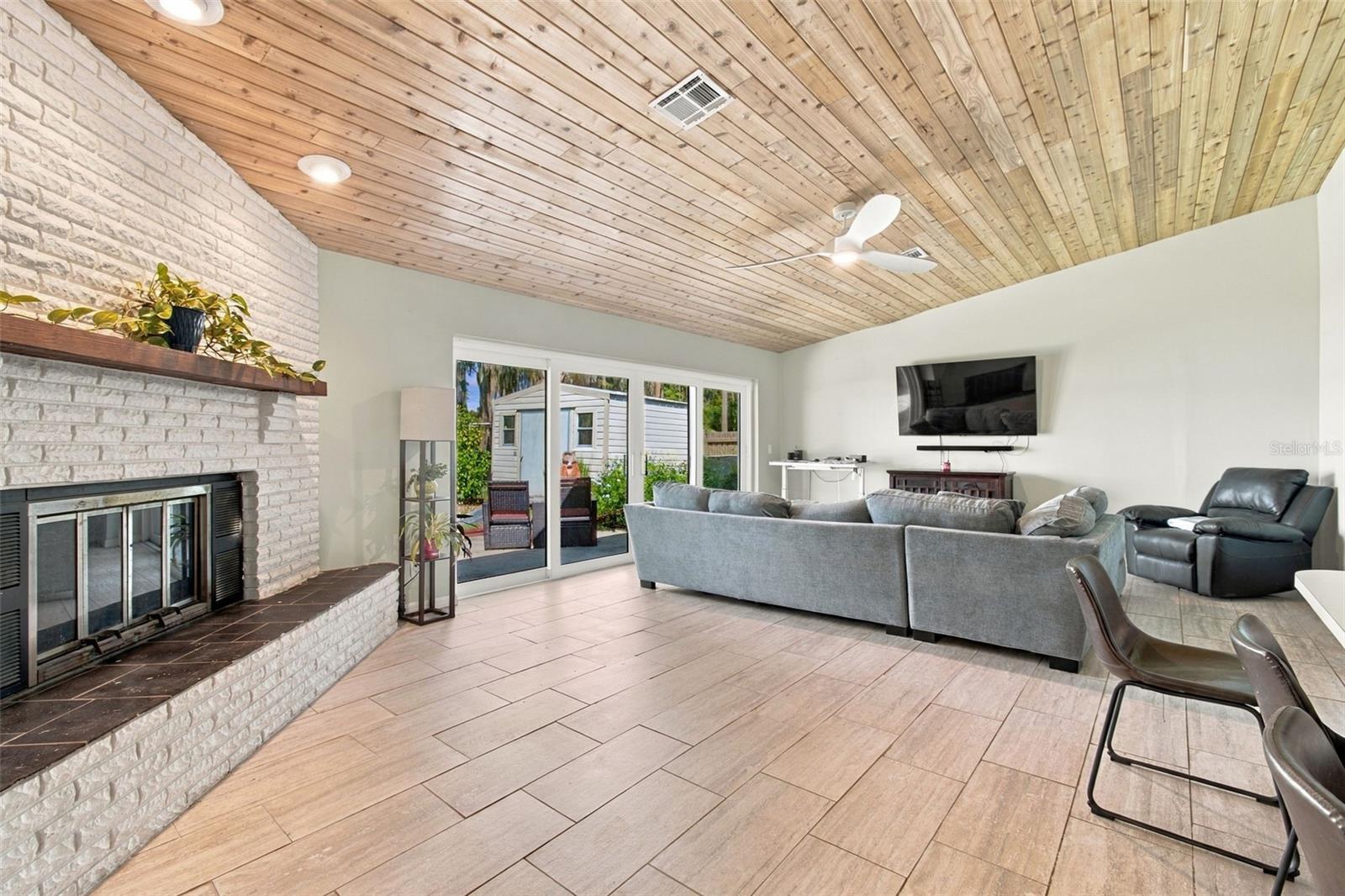 12527 LACEY DRIVE