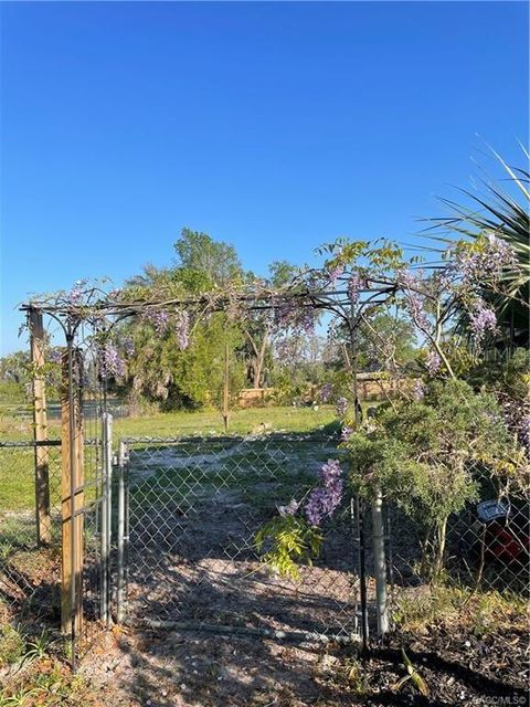 Tiny photo for 7533 E Applewood Drive, Inverness, FL 34450 (MLS # W7885608)
