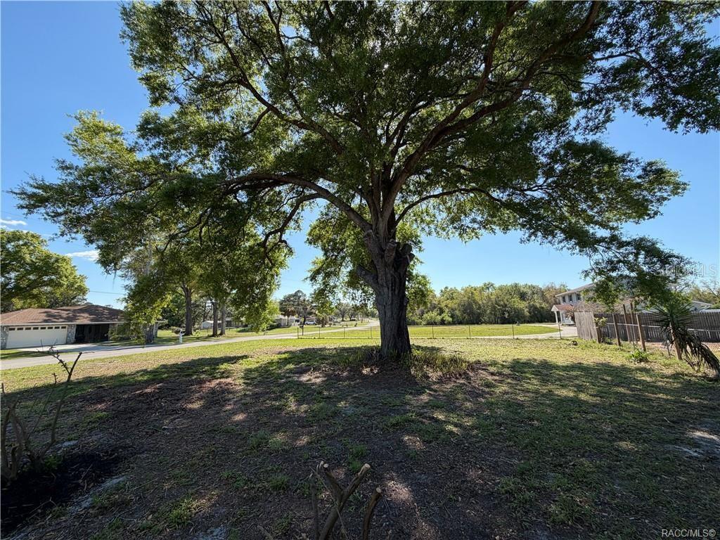 ARCHWOOD ESTATES UNREC SUB - Residential