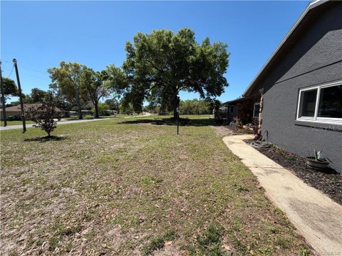 Tiny photo for 7533 E Applewood Drive, Inverness, FL 34450 (MLS # W7885608)