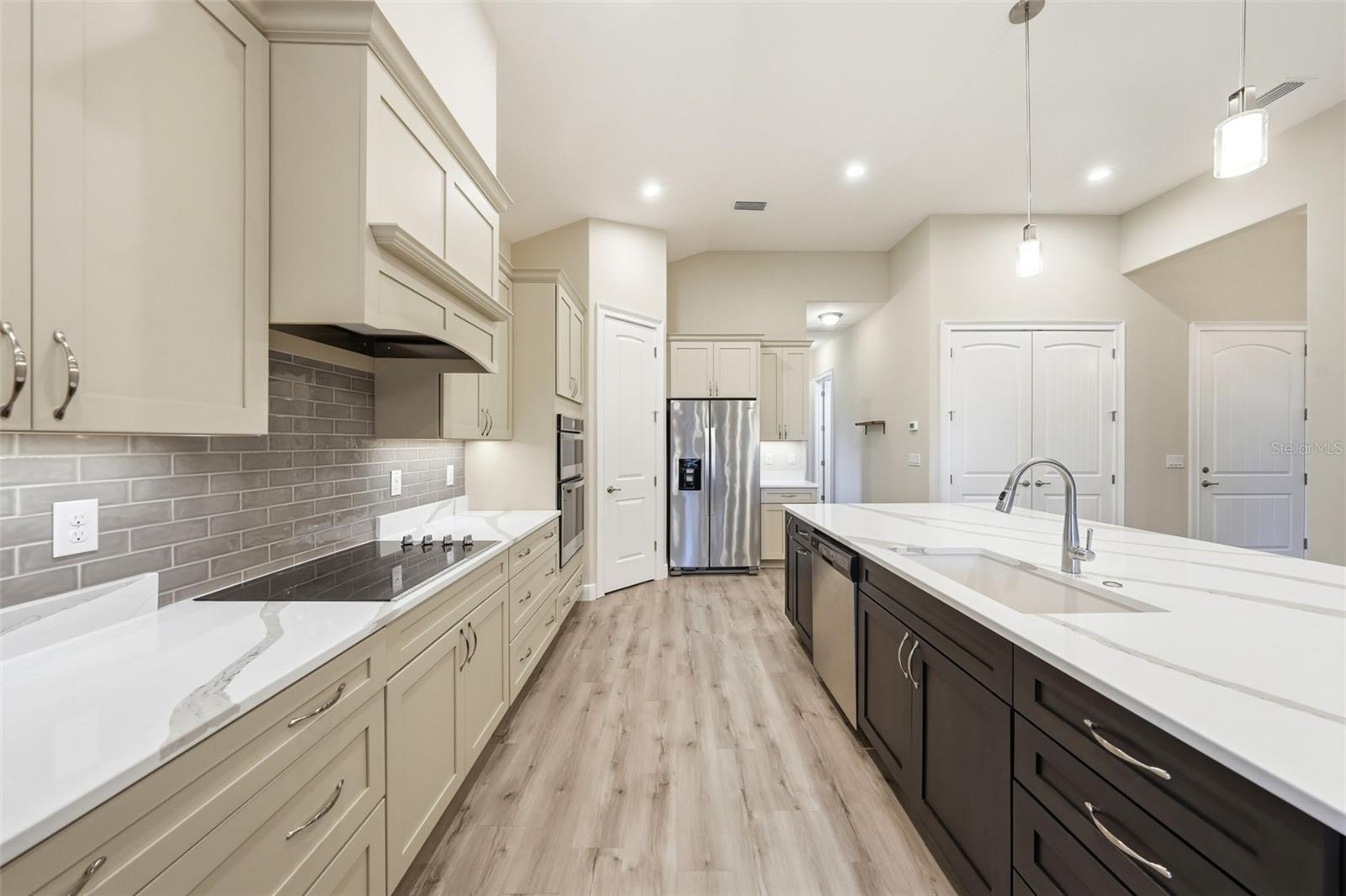 HARBOR HILLS - Residential