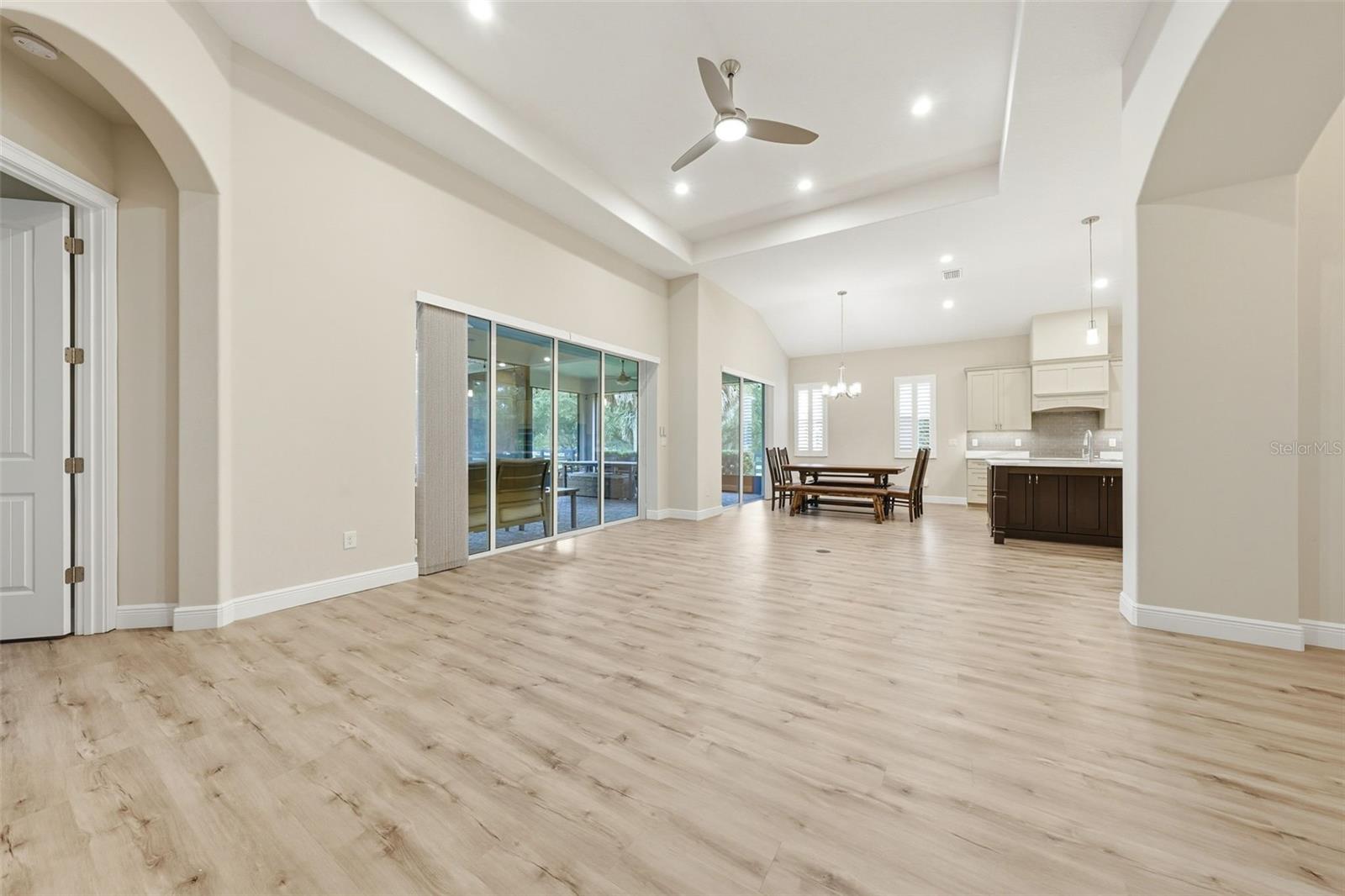 HARBOR HILLS - Residential