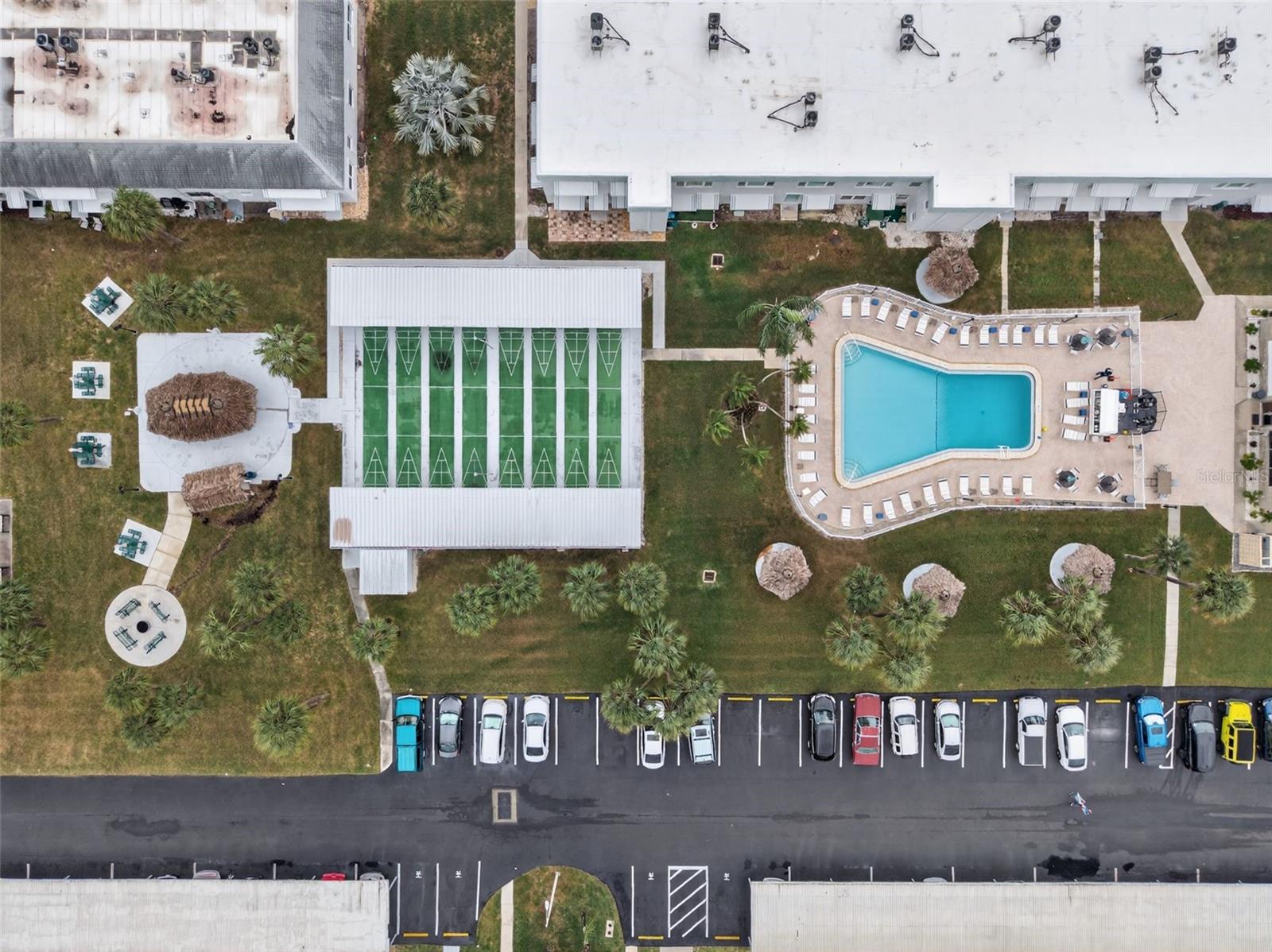 PARADISE SHORES - Residential