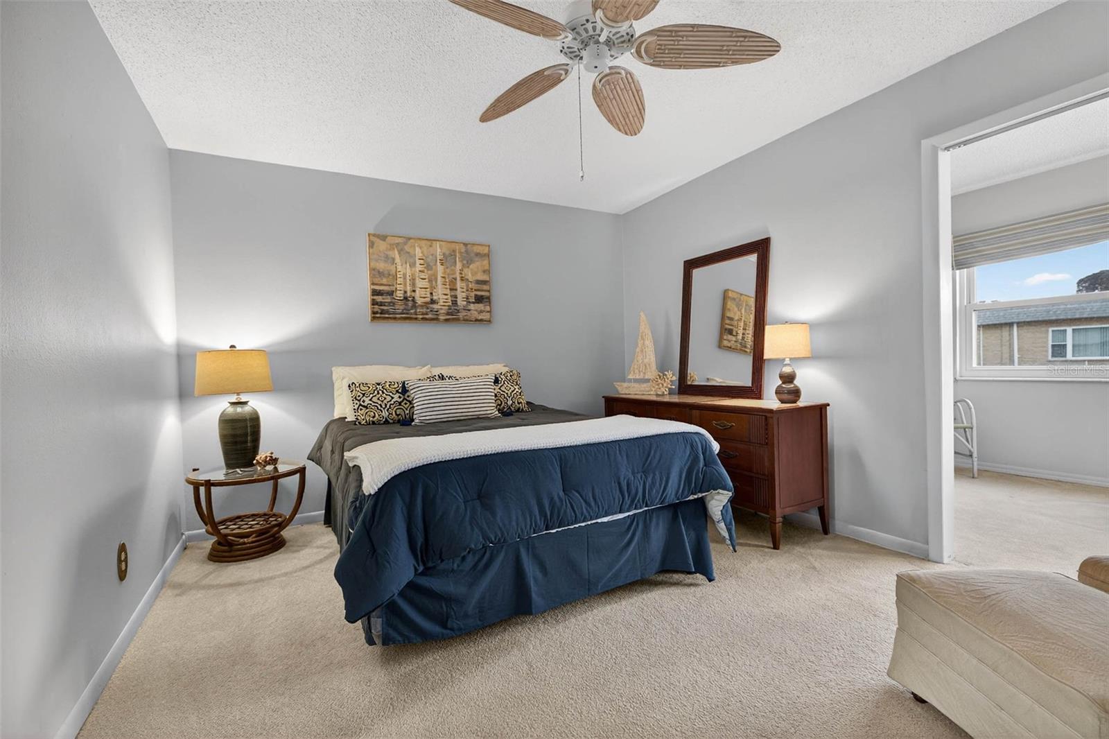 PARADISE SHORES - Residential