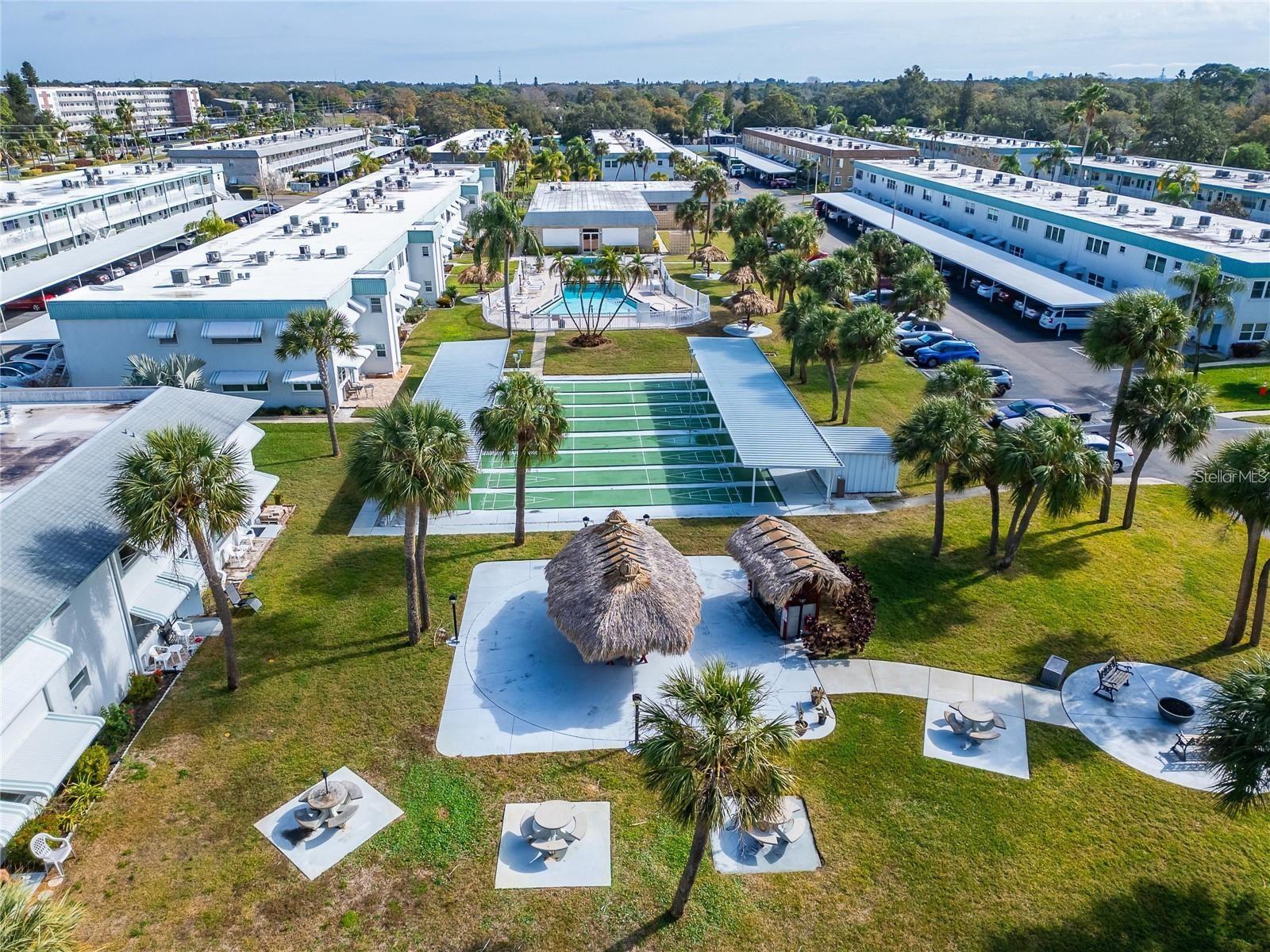 PARADISE SHORES - Residential