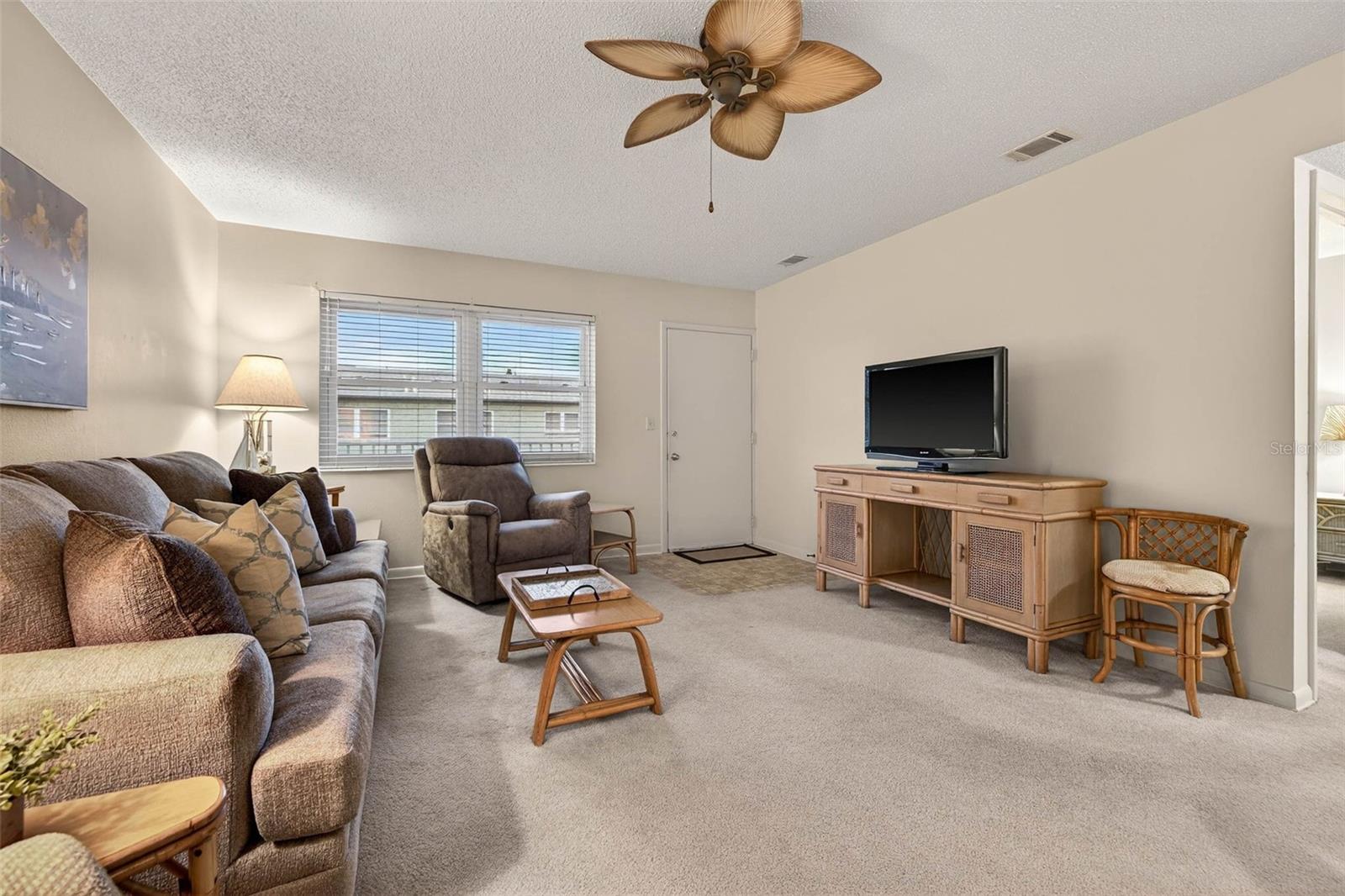 PARADISE SHORES - Residential