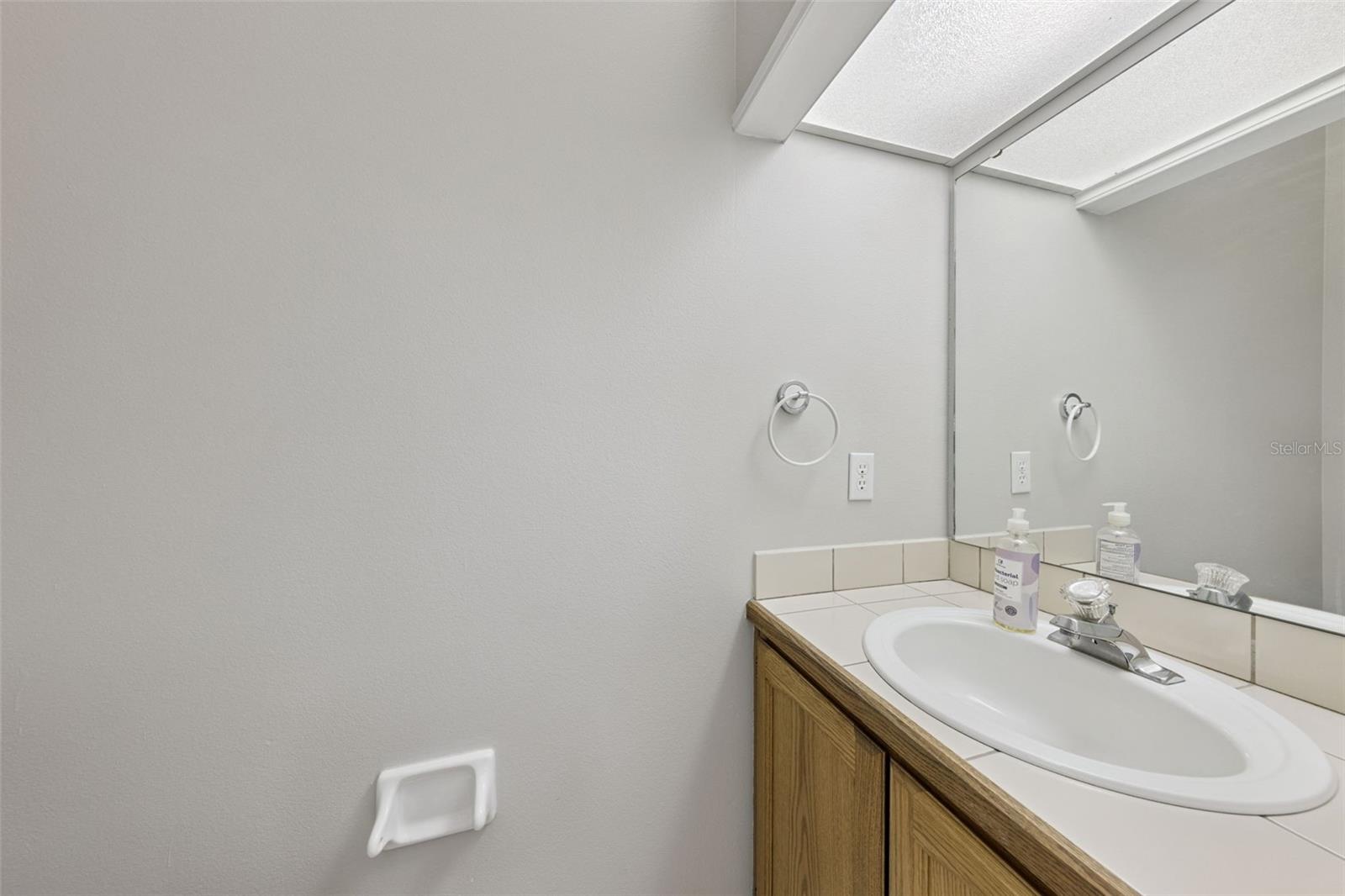 ACADEMY OAKS - Residential