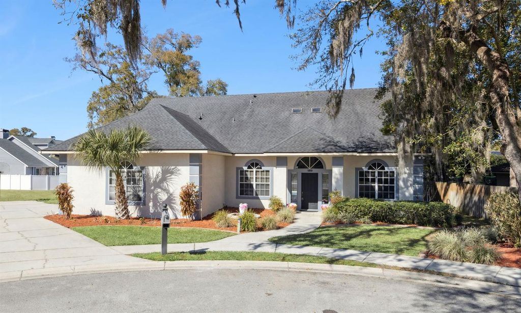 Photo of 160 Academy Oaks Place, Altamonte Springs, FL 32714 (MLS # O6381693)