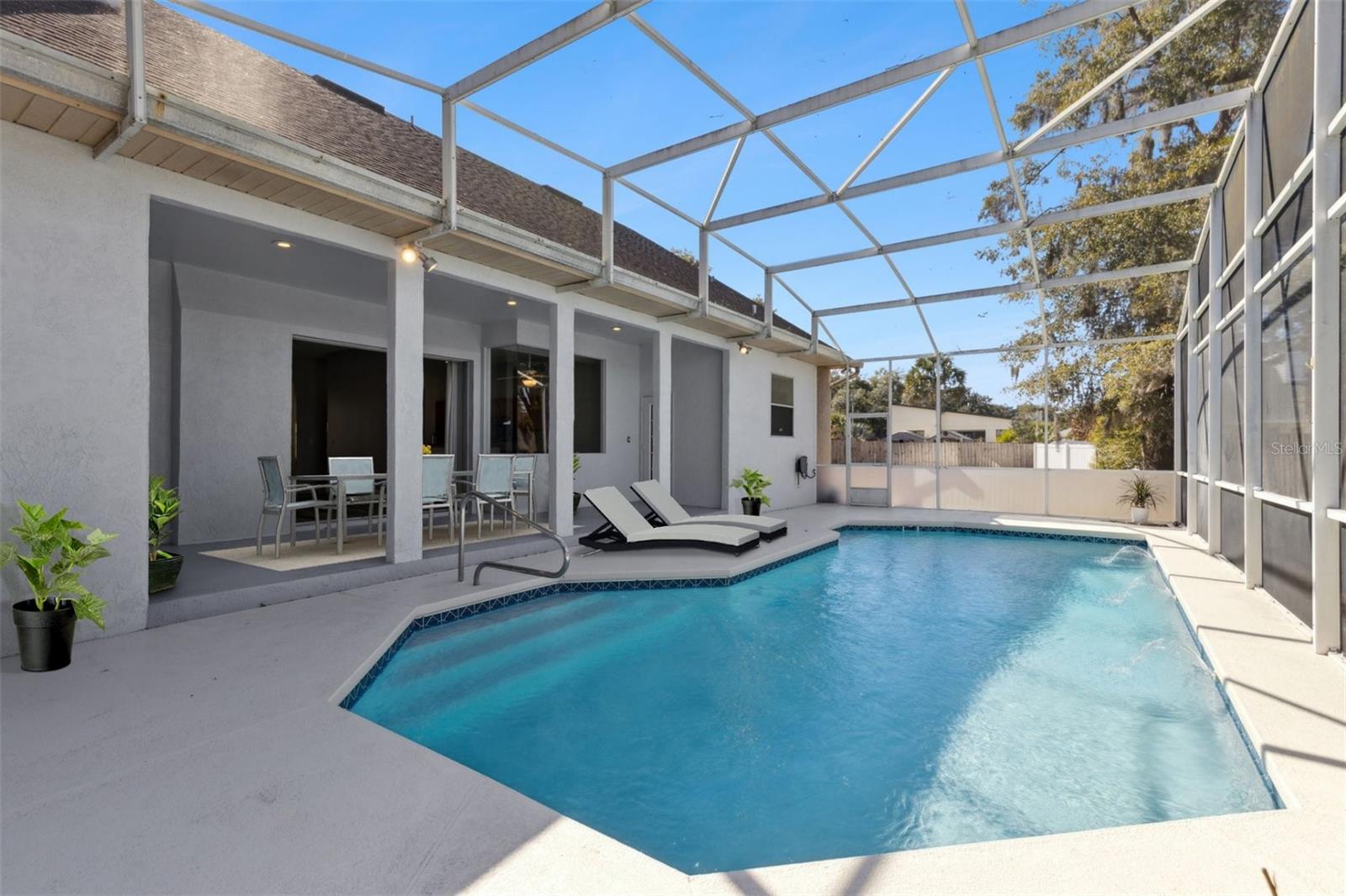 ACADEMY OAKS - Residential