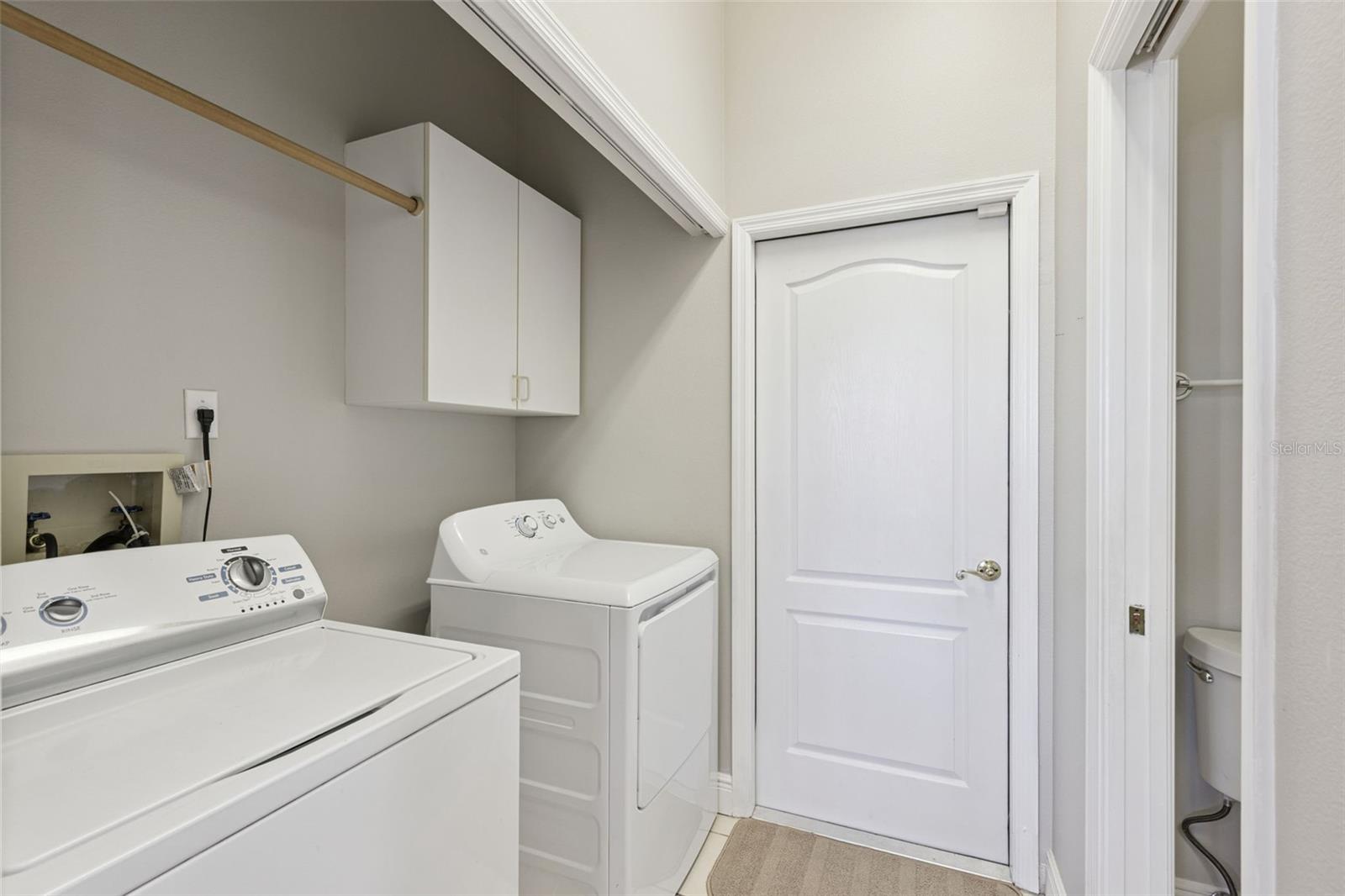 ACADEMY OAKS - Residential