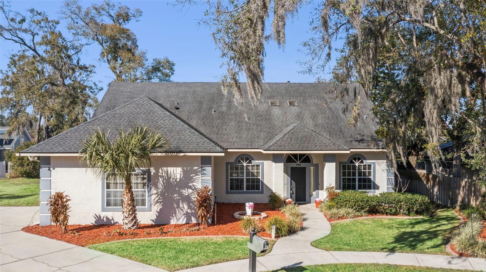 ACADEMY OAKS - Residential