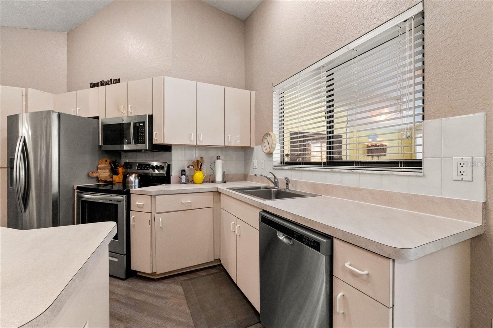 AMBER WOODS PH III - Residential