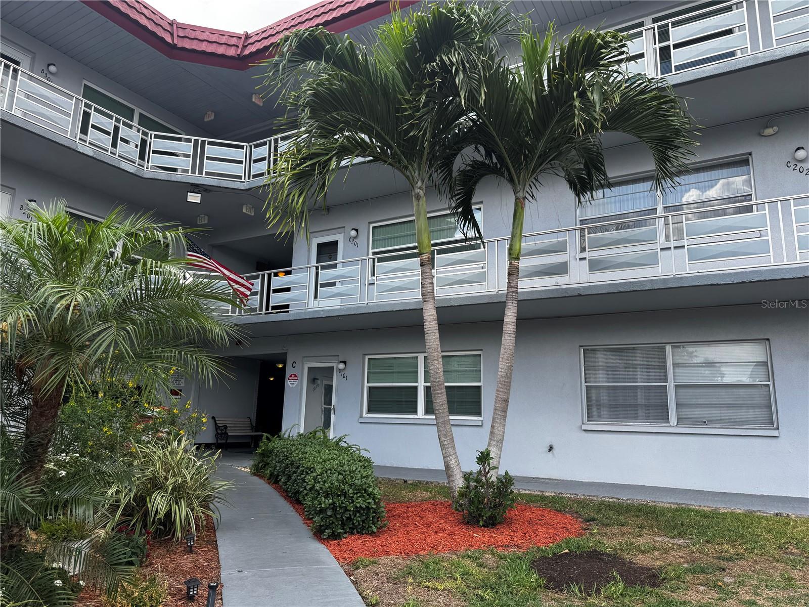 FIVE TOWNS OF ST PETE - Residential