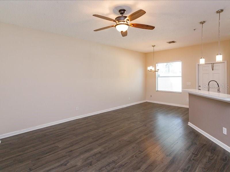 PRAIRIE LAKE RESERVE A B B2 E G - Residential Lease