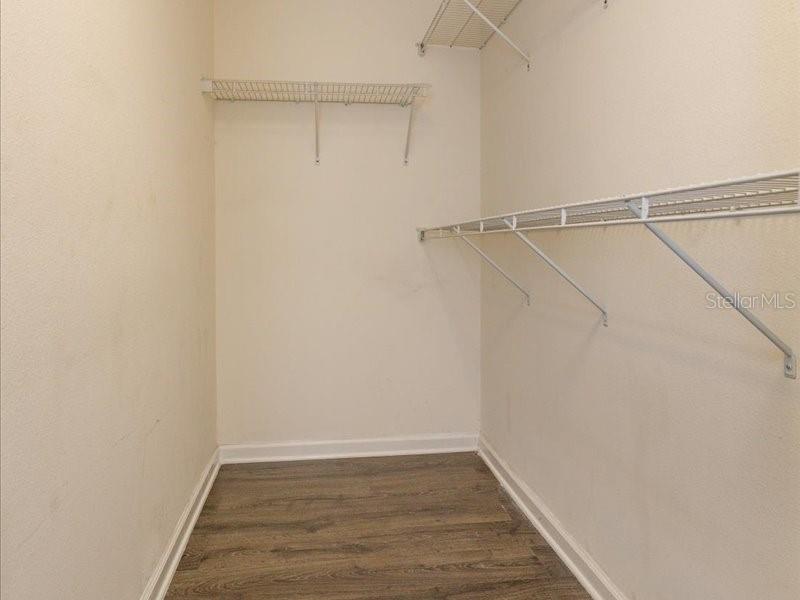 PRAIRIE LAKE RESERVE A B B2 E G - Residential Lease