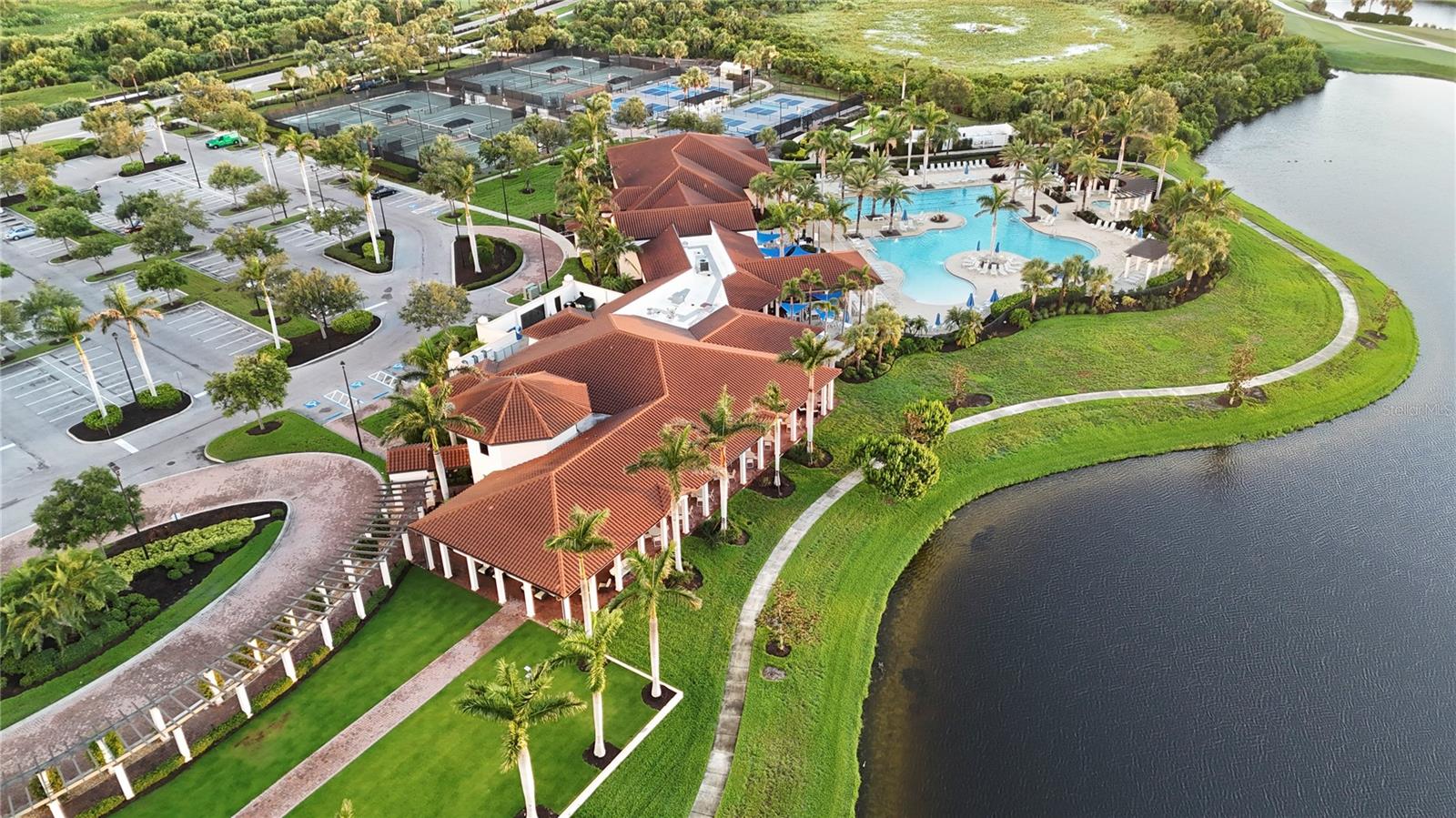 SARASOTA NATIONAL - Residential