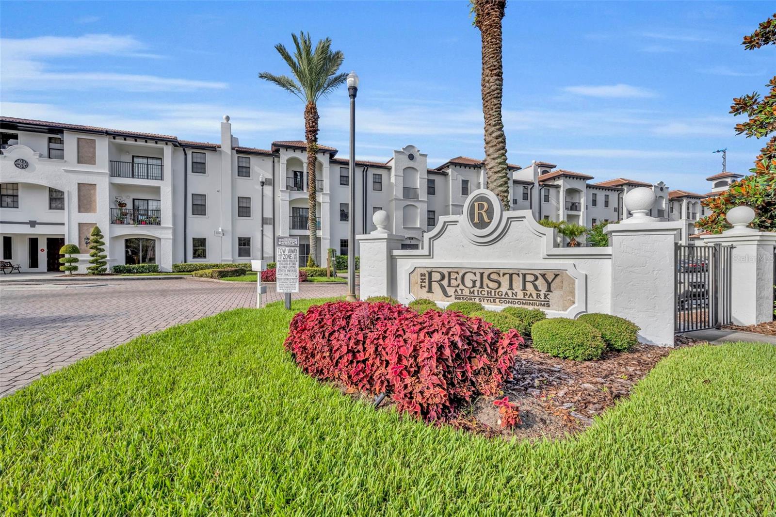 REGISTRY/MICHIGAN PARK - Residential