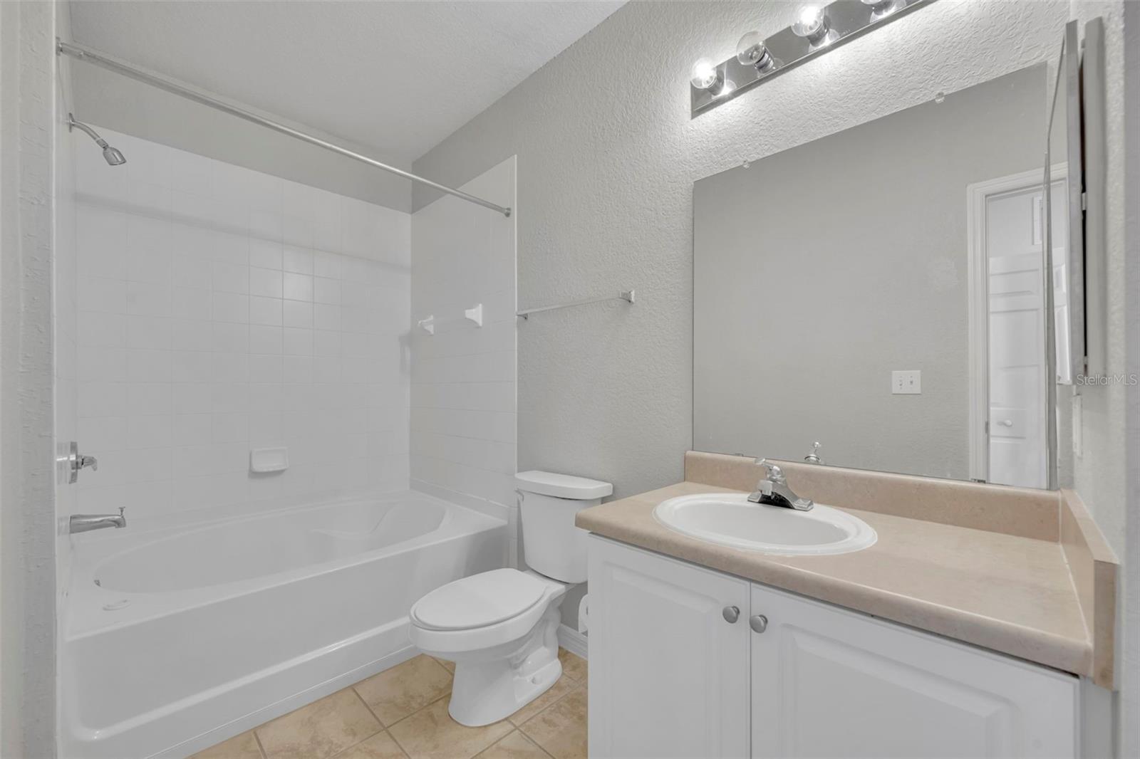 REGISTRY/MICHIGAN PARK - Residential