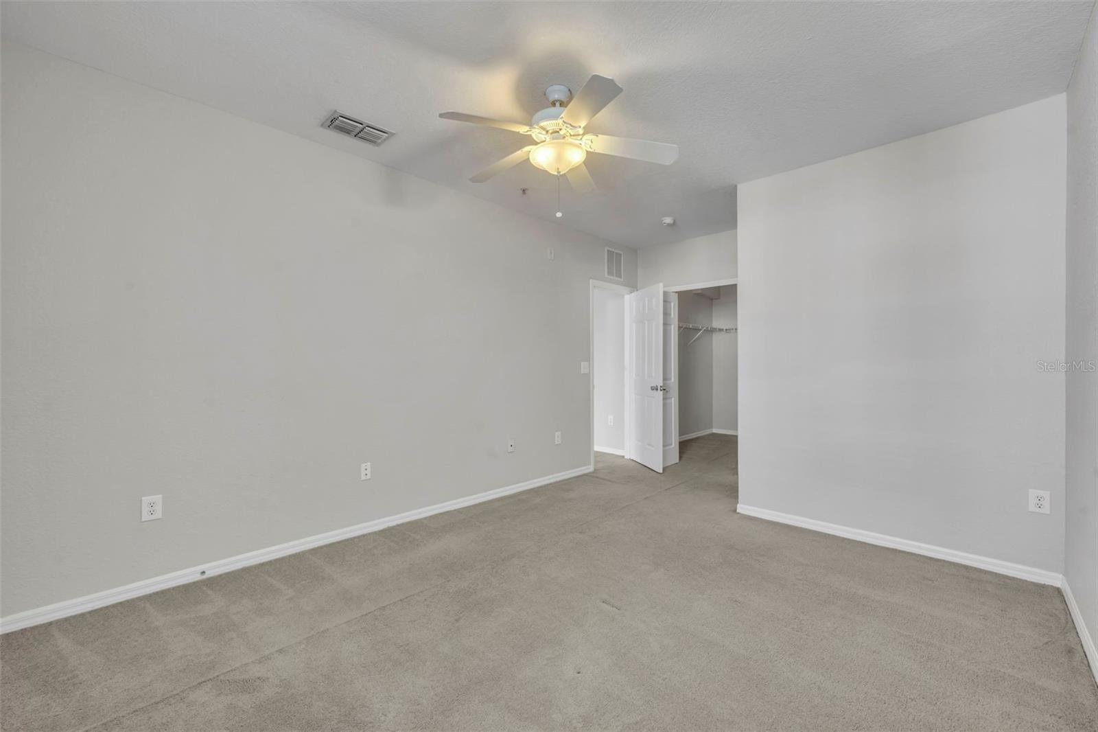 REGISTRY/MICHIGAN PARK - Residential