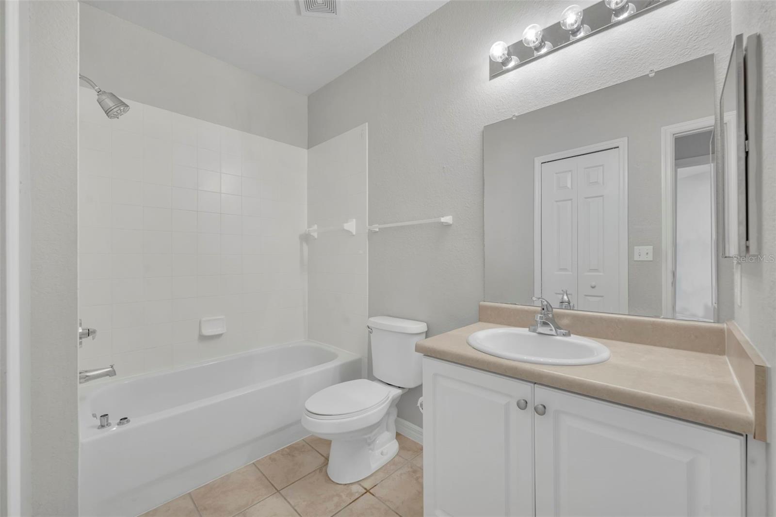 REGISTRY/MICHIGAN PARK - Residential