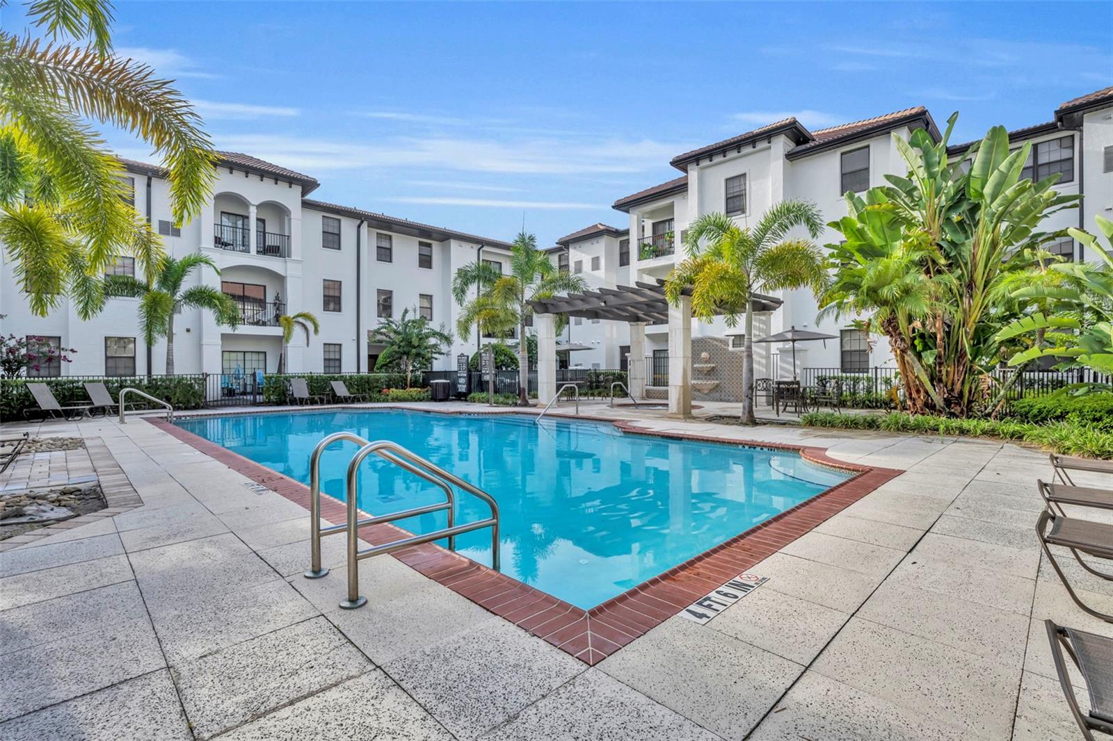 REGISTRY/MICHIGAN PARK - Residential