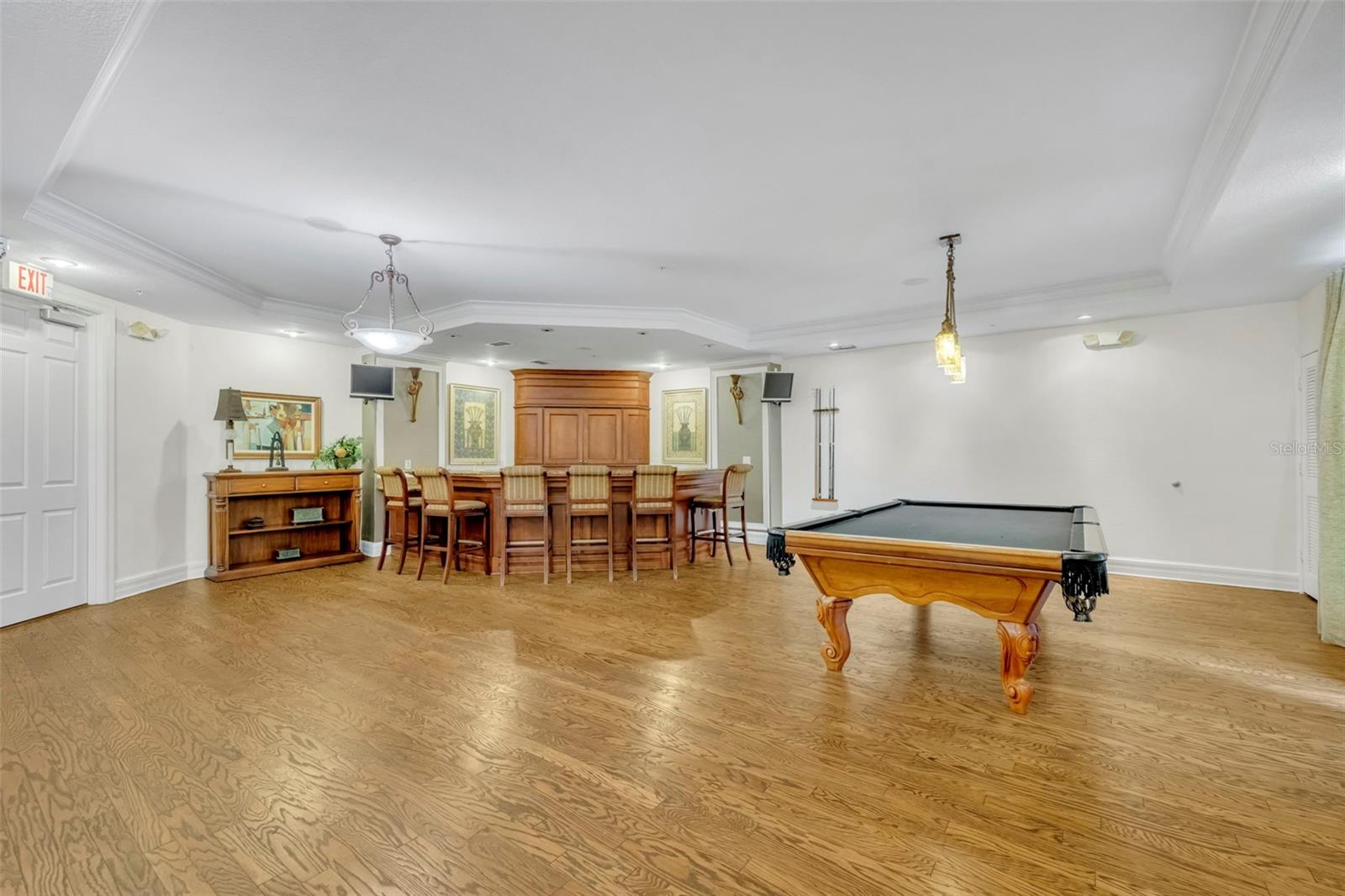 REGISTRY/MICHIGAN PARK - Residential