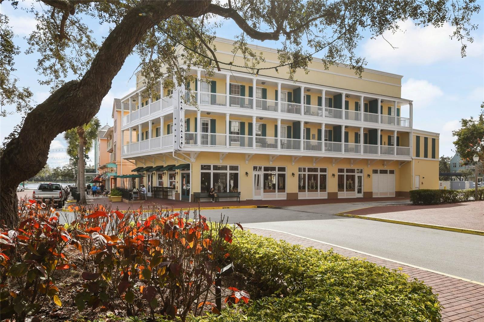 TOWN CENTER CONDOMINIUMS - Residential