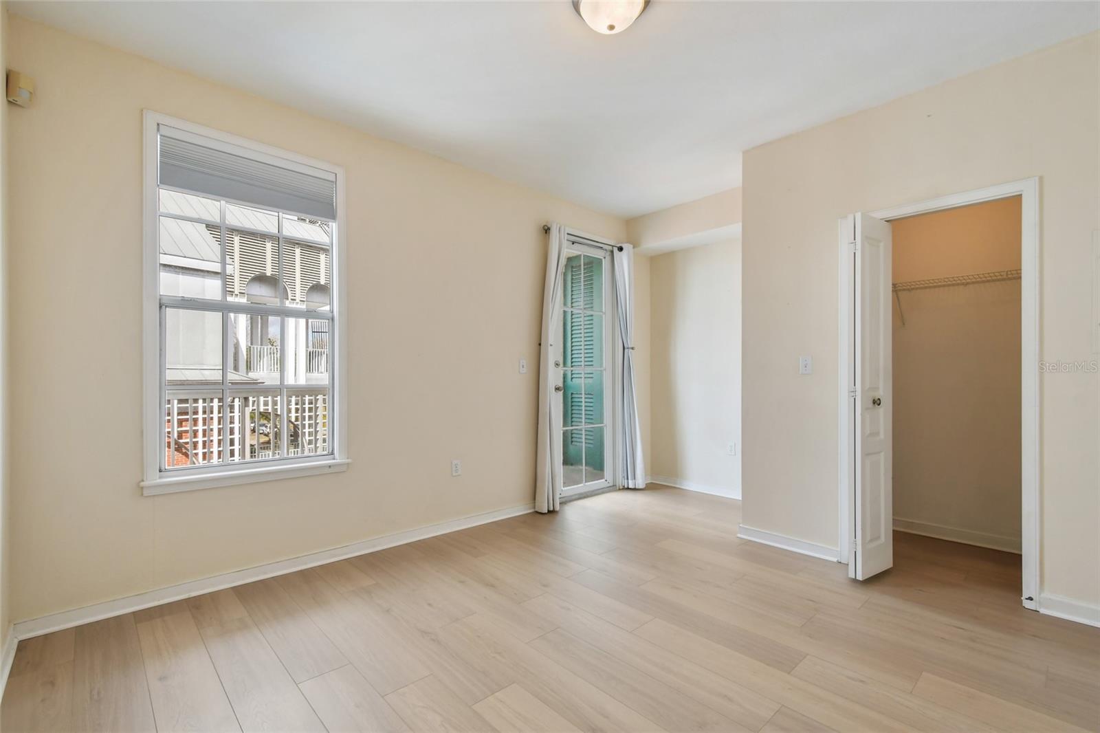 TOWN CENTER CONDOMINIUMS - Residential