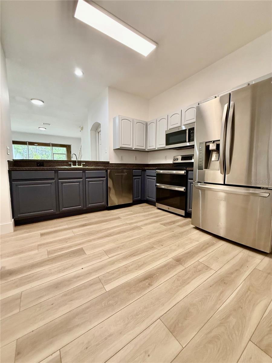 THE PROMENADE TWNHMS AT WES - Residential