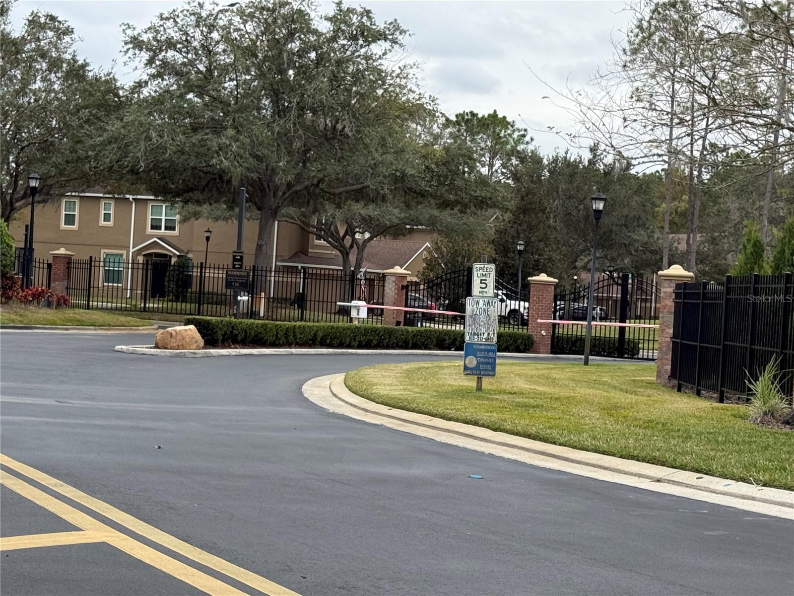 THE PROMENADE TWNHMS AT WES - Residential