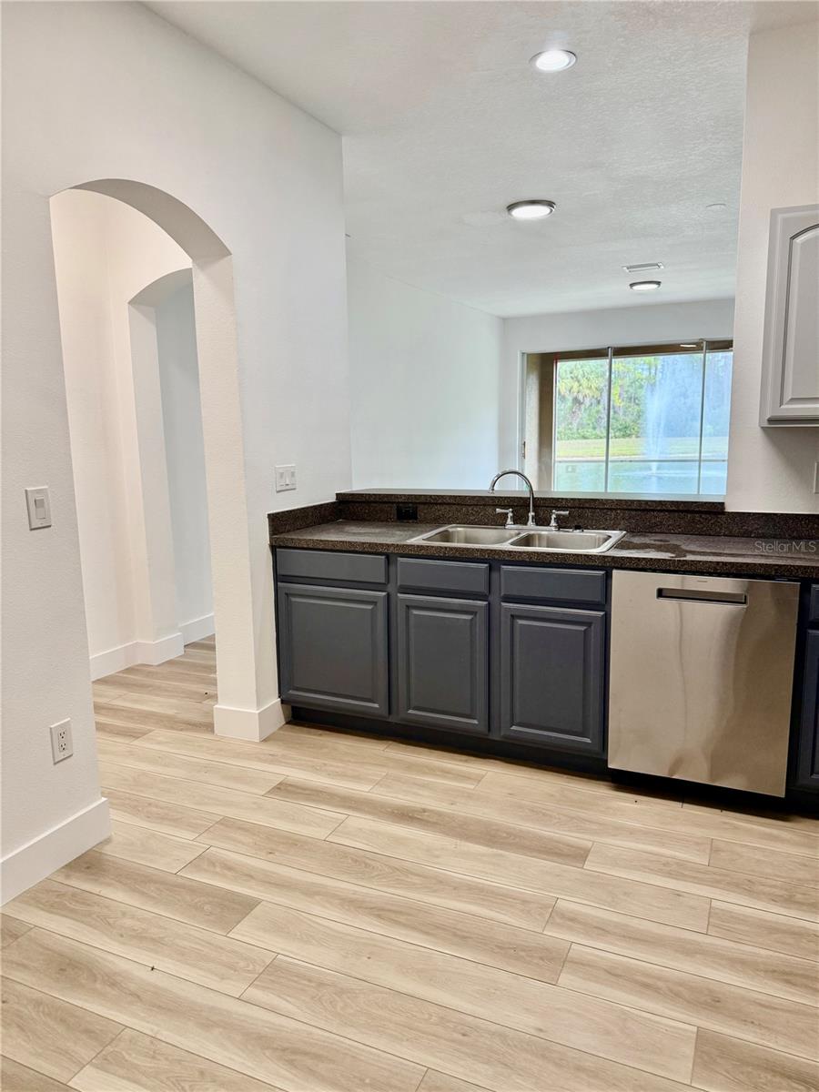 THE PROMENADE TWNHMS AT WES - Residential