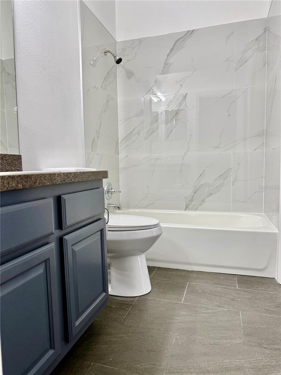 THE PROMENADE TWNHMS AT WES - Residential