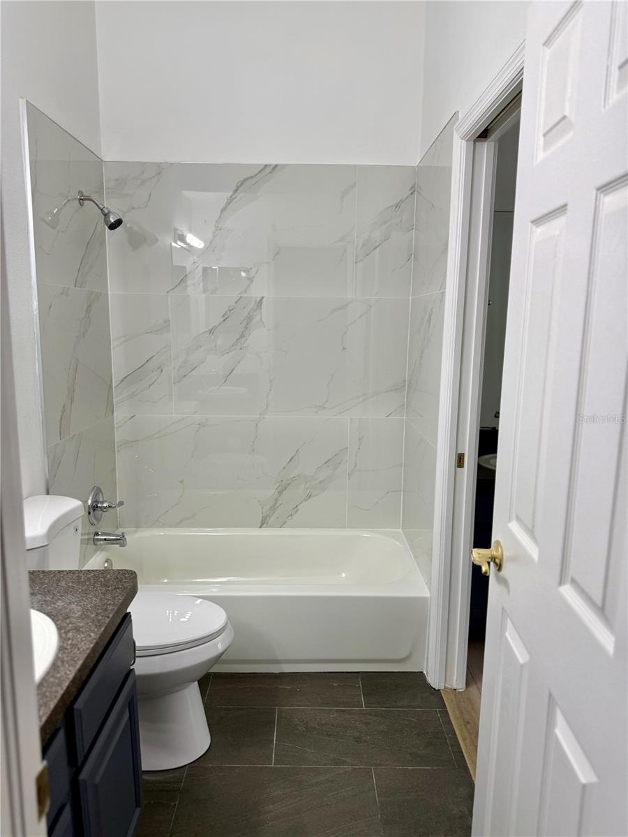 THE PROMENADE TWNHMS AT WES - Residential