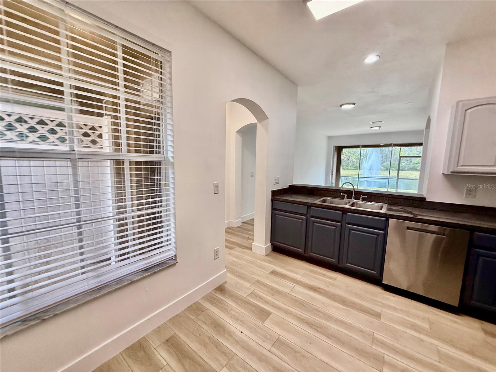 THE PROMENADE TWNHMS AT WES - Residential