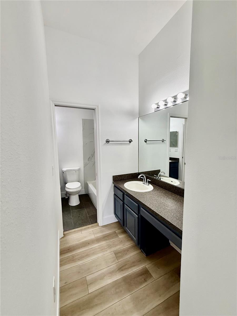 THE PROMENADE TWNHMS AT WES - Residential