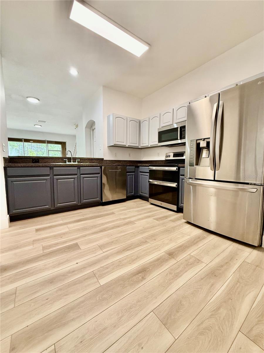 THE PROMENADE TWNHMS AT WES - Residential