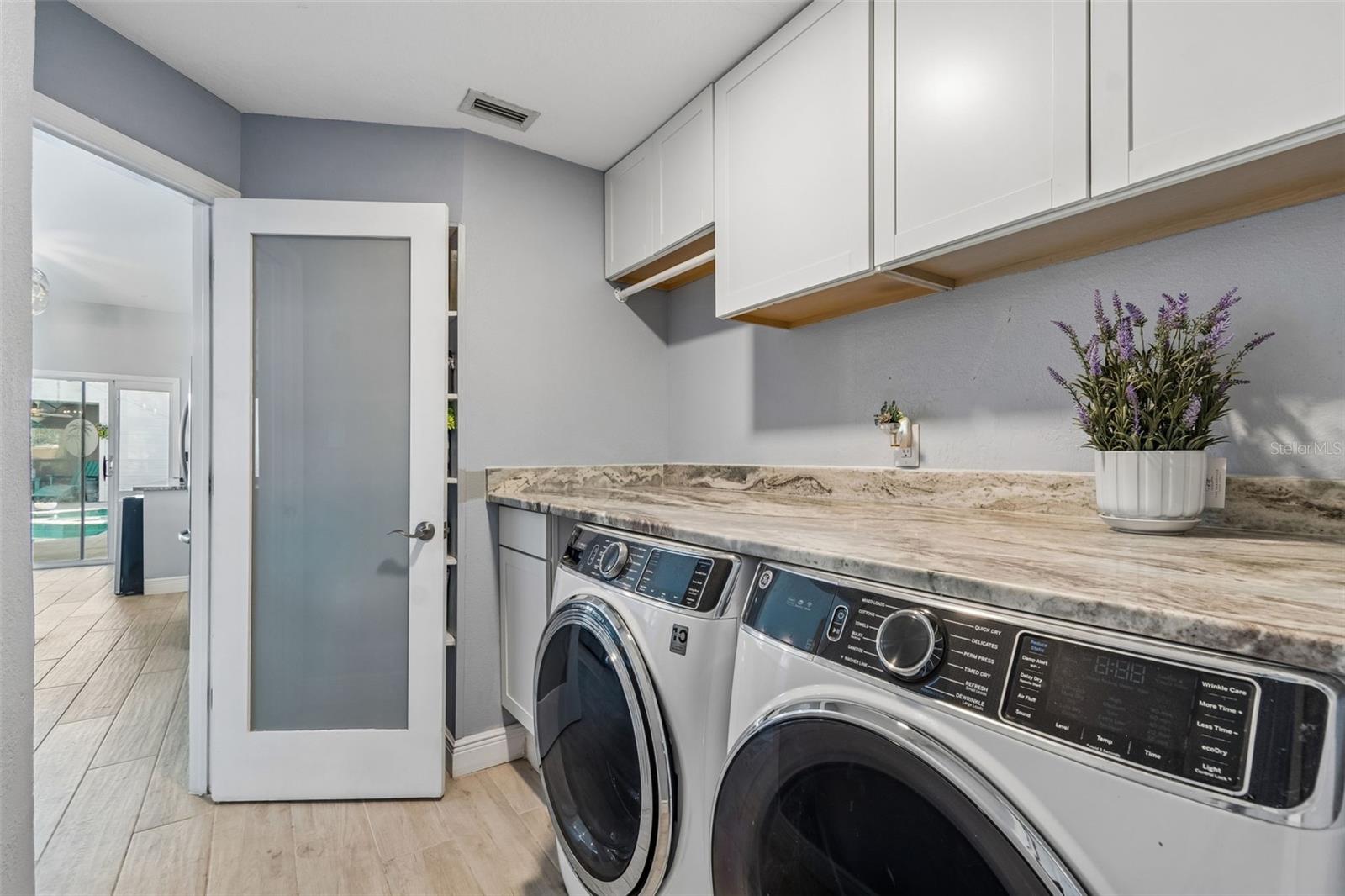 LAKE PADGETT - Residential