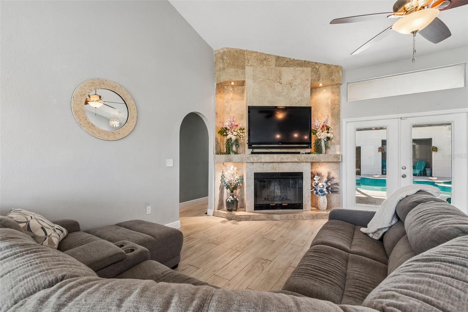 LAKE PADGETT - Residential