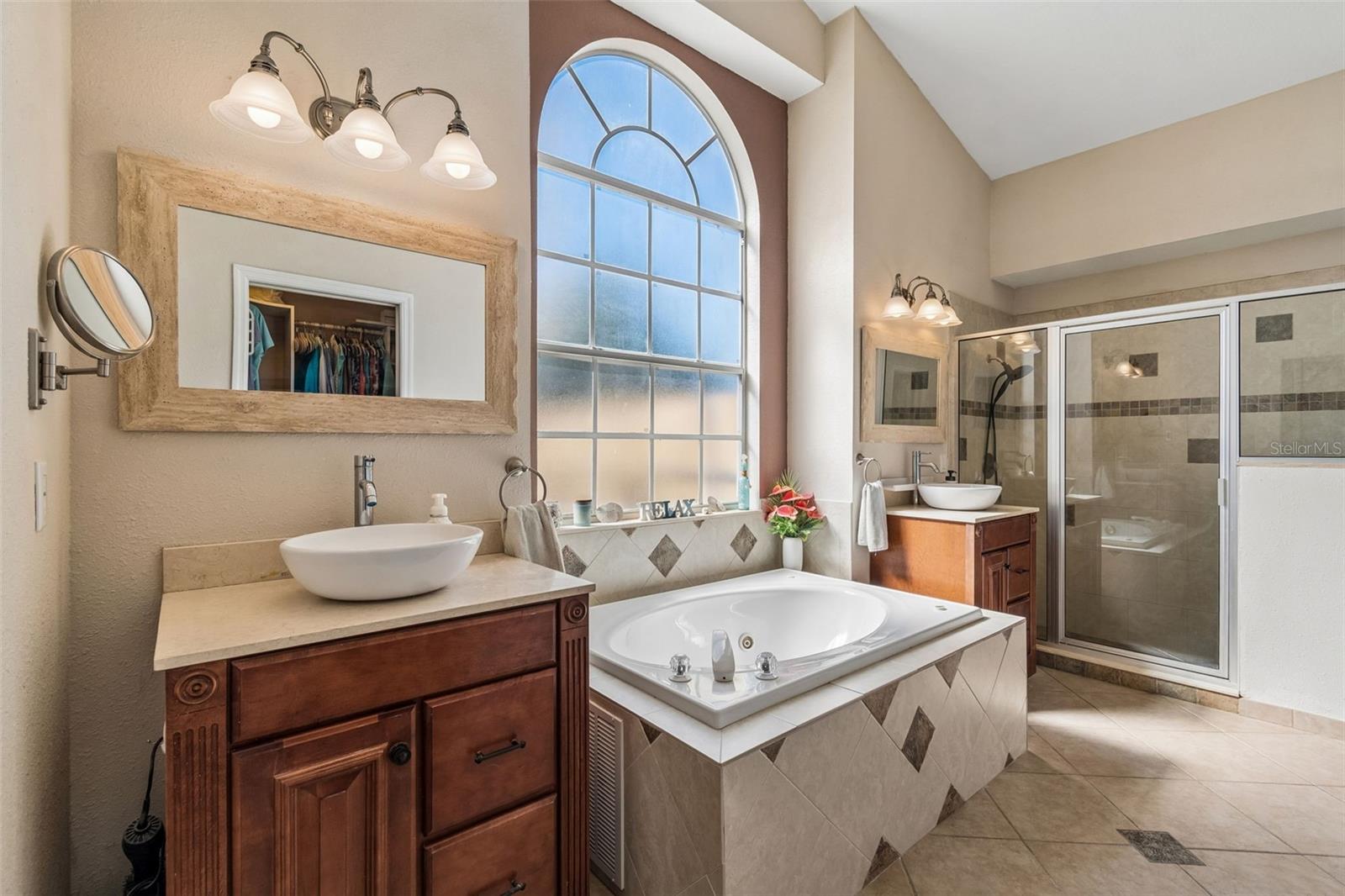 LAKE PADGETT - Residential