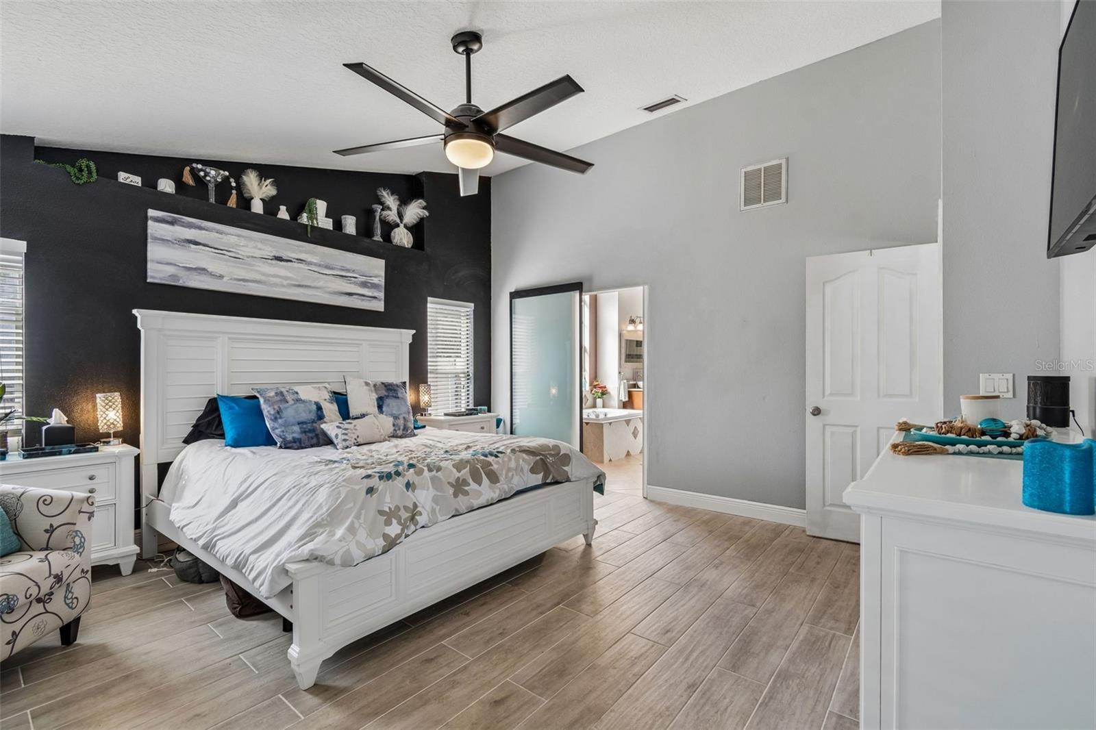 LAKE PADGETT - Residential