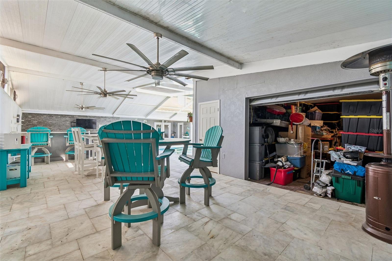 2900 LAKE SAXON DRIVE