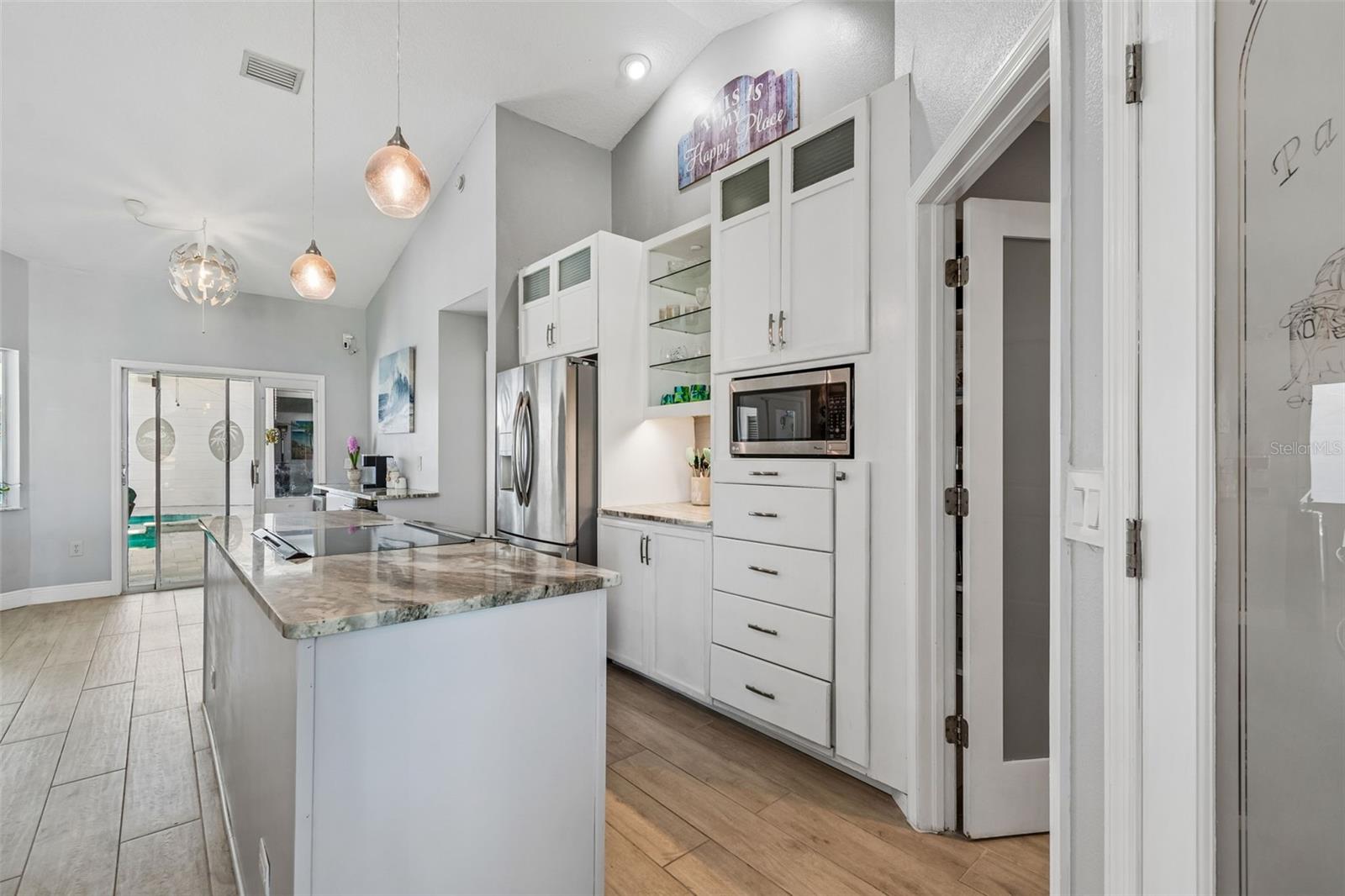 LAKE PADGETT - Residential