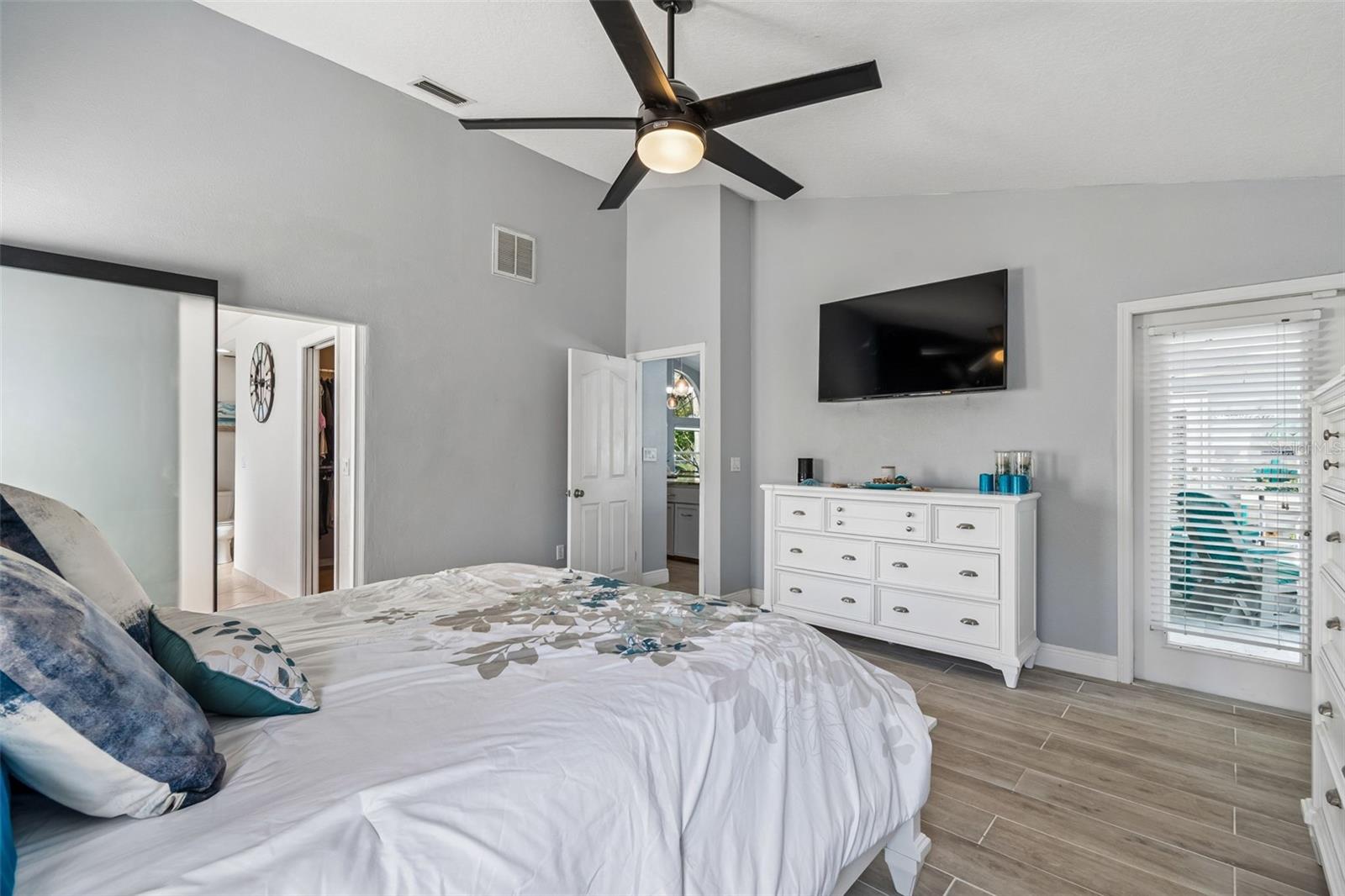 LAKE PADGETT - Residential