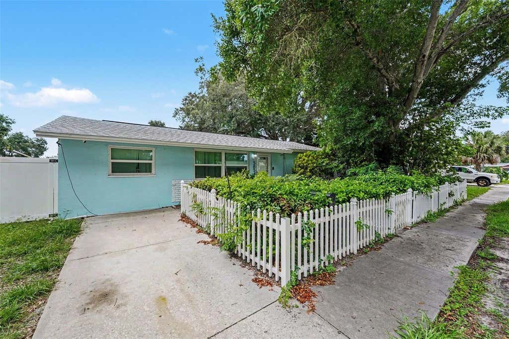 Photo of 5854 93rd Avenue N, Pinellas Park, FL 33782 (MLS # TB8538496)