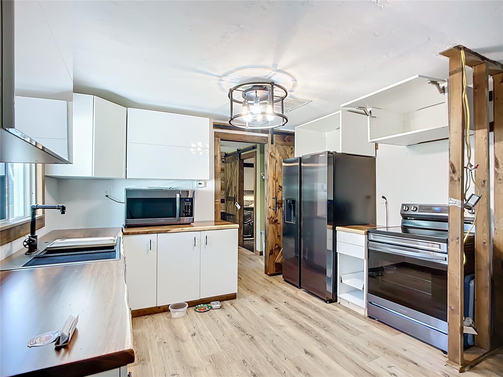 PALMETTO COUNTRY CLUB ESTATES FIRST UNIT - Residential